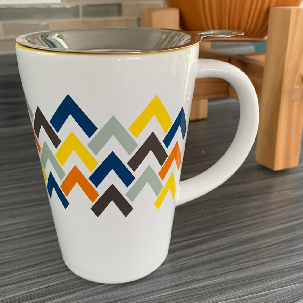 David’s Tea mug and strainer